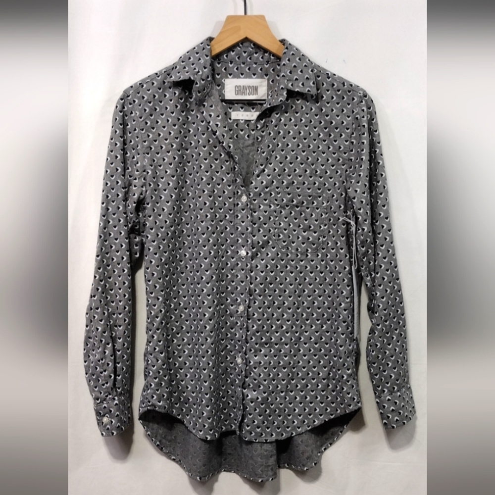 NWT Grayson The Hero Button Shirt Women's XS Gray Heart Print Casual Office 90s